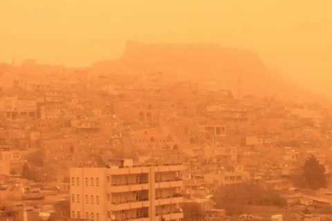 Türkiye, Arabistan ve Afrika'dan gelen çöl tozlarının etkisine giriyor — haber görseli