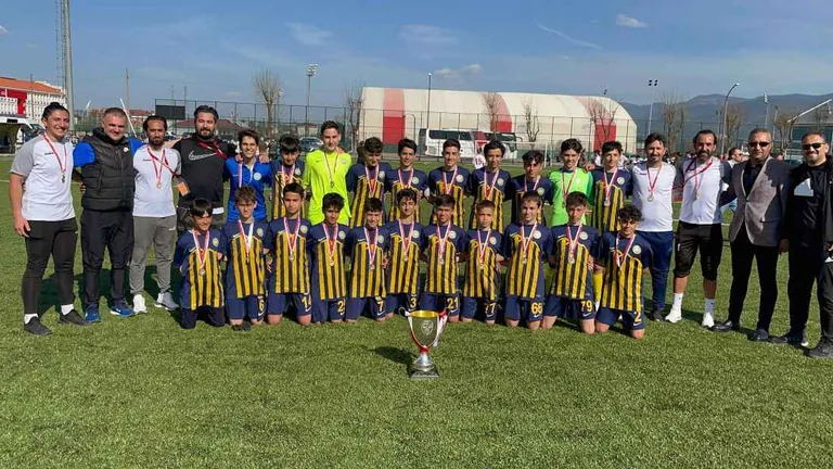 TALASGÜCÜ'NÜN U14'Ü TÜRKİYE ŞAMPİYONU — haber görseli