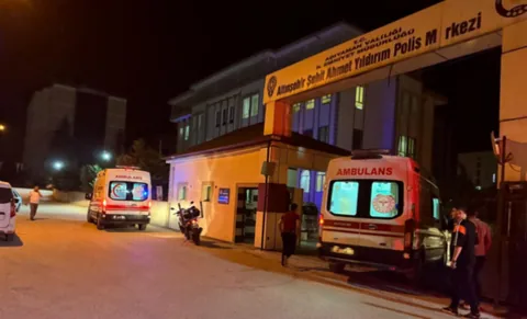 Adıyaman'da Dehşet! Polis Memuru Karakolda Amirlerine Ateş Açtı: 2 Şehit  — haber görseli