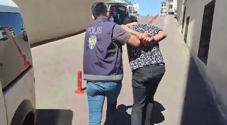 7 Ayrı Suçtan 15 Yıl Kesinleşmiş Hapis Cezası Bulunan Firari Yakalandı — haber görseli
