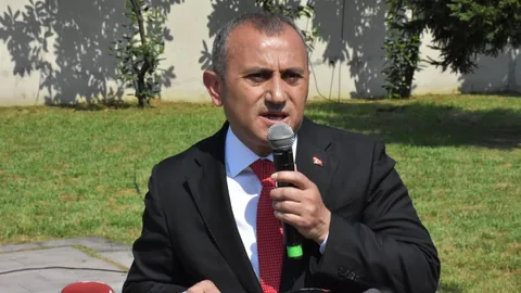 Eski Tunceli Valisi Tuncay Sonel gözaltına alındı — haber görseli