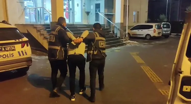 11 YILLIK FİRAR SONA ERDİ! Çocuk İstismarı Suçlusu Kıskıvrak Yakalandı — haber görseli