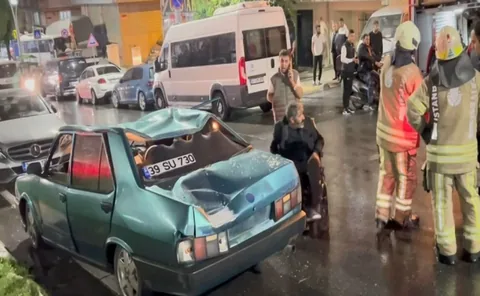 İstanbul’da Hafriyat Kamyonu Kazası: Yön Levhası Araç Üzerine Düştü, 1 Yaralı! — haber görseli