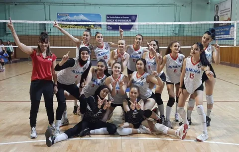 Kayseri Voleybol Kulübü Yıldız Kız takımı Yarı Finaller için Mersin'e gitti — haber görseli