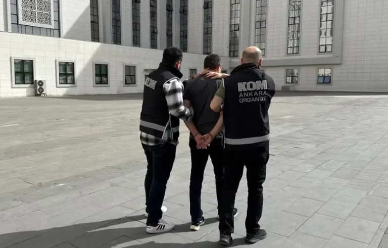 Kayseri Dahil 28 İlde FETÖ'nün Emniyet Mahrem Yapılanmasına Operasyon! 46 Gözaltı — haber görseli