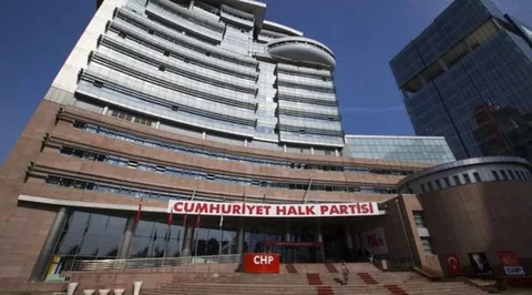 CHP'de Deprem! 264 Eski Milletvekili İstifa Kararı Aldı... Yeni Parti Safında Yer Alacaklar — haber görseli