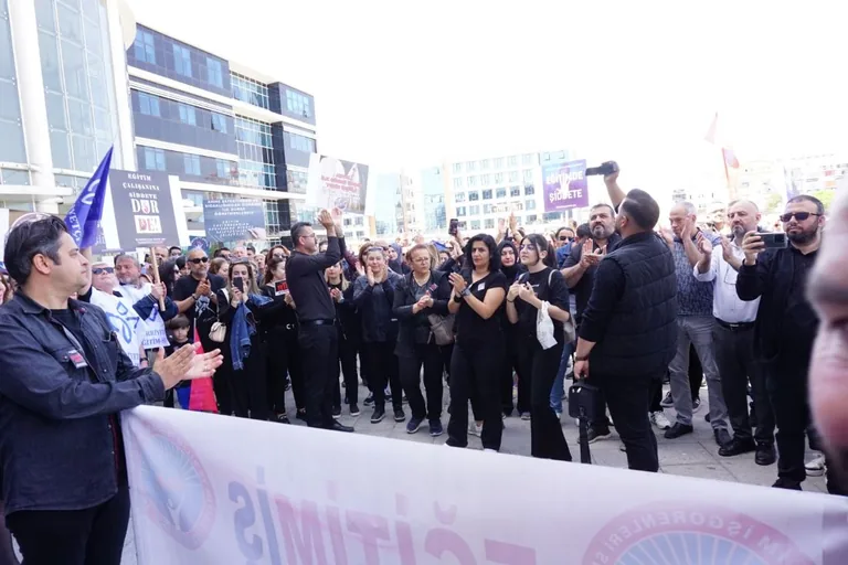Öğretmenler Kayseri'de Tek Yürek Oldu: “CAN KORKUSUYLA EĞİTİM OLMAZ, YAŞAMAK İSTİYORUZ” — haber görseli