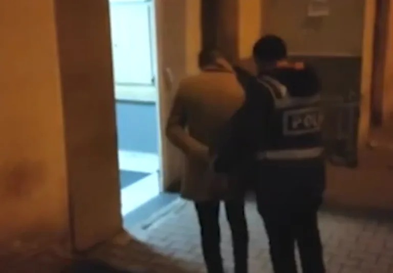 KAYSERİ'DE GASP OPERASYONU: Çaldığı Telefonla Yakalandı — haber görseli