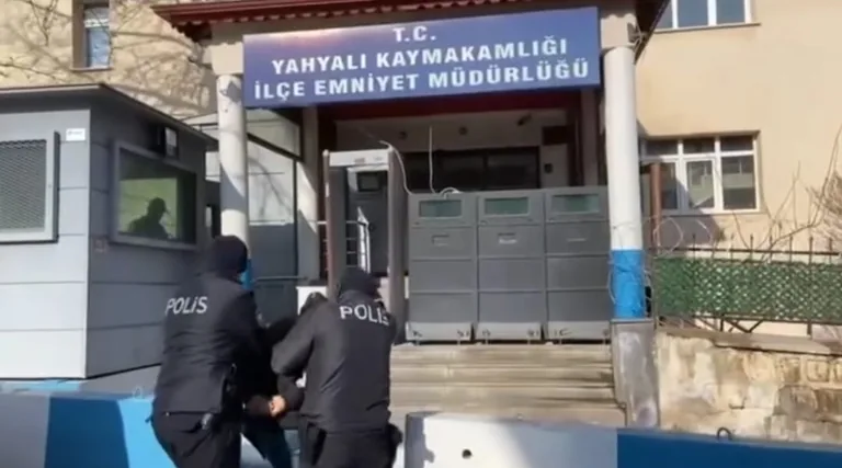 Yahyalı'da Eski Nişanlı Dehşet Saçtı! Nişan Atma Tartışması Kanlı Bitti: 4 Yaralı — haber görseli