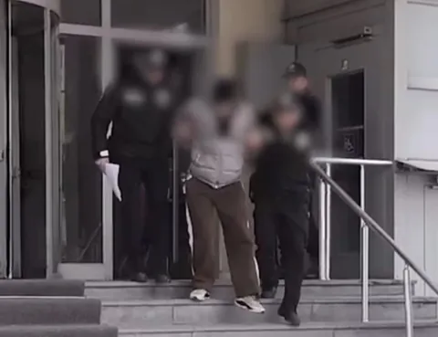 TACETTİN VELİ MAHALLESİNDE SOKAK MAGANDASI DEHŞET SAÇTI: TARTIŞTIĞI GENCİ SOKAK ORTASINDA BIÇAKLADI! — haber görseli
