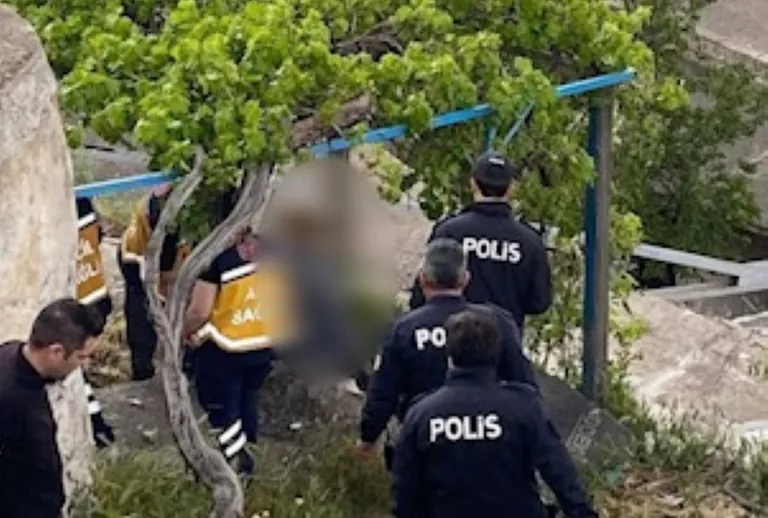 Hacılar'da Bunalıma Giren Bir Şahıs, Evinin Bahçesinde Yaşamına Son Verdi — haber görseli