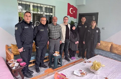 Polis ekiplerinden şehit annelerine anneler günü sürprizi — haber görseli