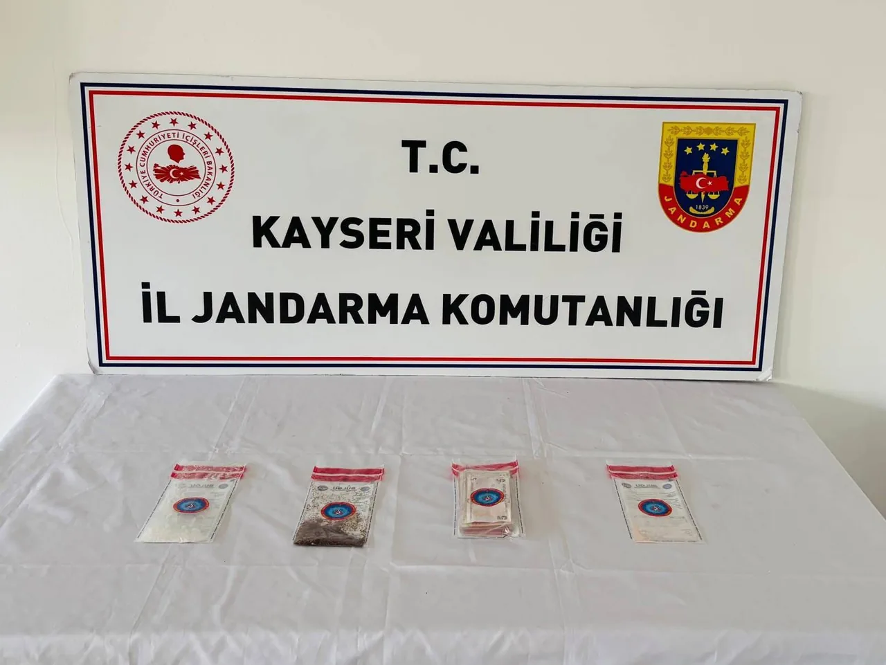 15 Yıl 6 Ay Hapis Cezası Bulunan Hükümlü Uyuşturucuyla Yakalandı — haber görseli