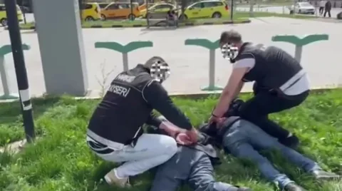 Nefes Kesen Operasyon: Yolcu Otobüsünde 4 Kilo 980 Gram Uyuşturucu Yakalandı! — haber görseli