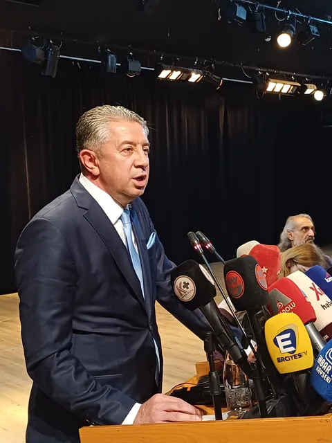 Kayseri Marangozlar, Mobilyacılar ve Döşemeciler Odasında Başkan Sarıkaya güven tazeledi — haber görseli