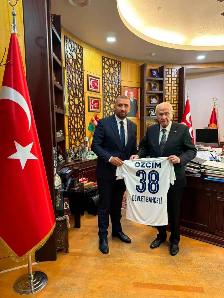 Erciyes 38 FK'dan MHP Lideri Devlet Bahçeli'ye Ziyaret — haber görseli