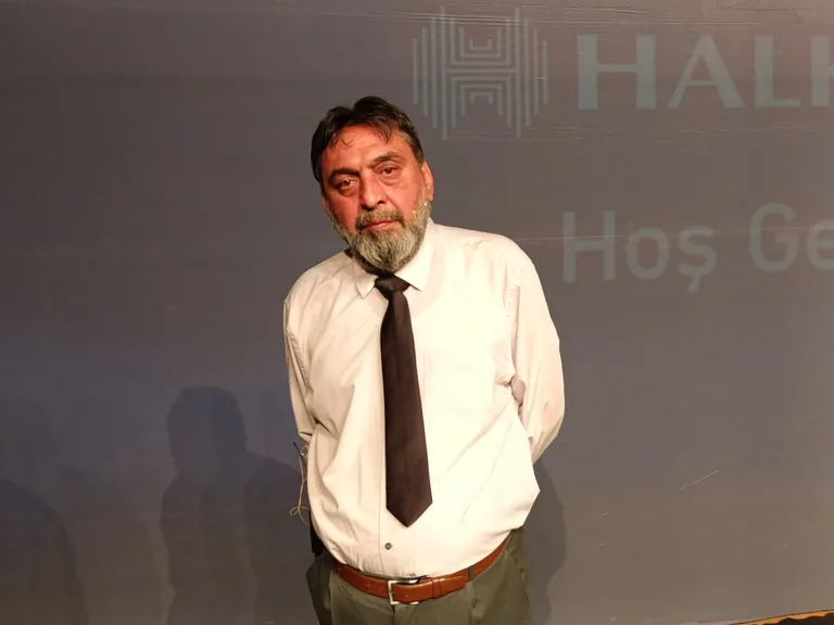 Usta Oyuncu Ahmet Yenilmez’den Kayseri Güzellemesi: "Kendimi Burada Mutlu Hissediyorum" — haber görseli