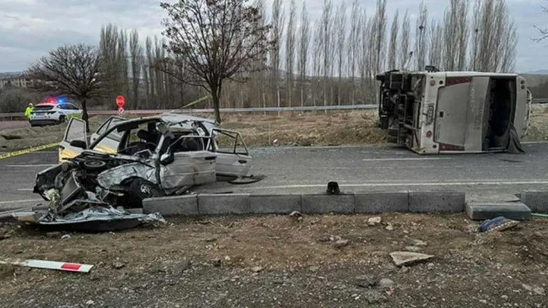 Nevşehir Ürgüp'te Korkutan Kaza! 16'sı Öğrenci 24 Kişi Yaralandı — haber görseli