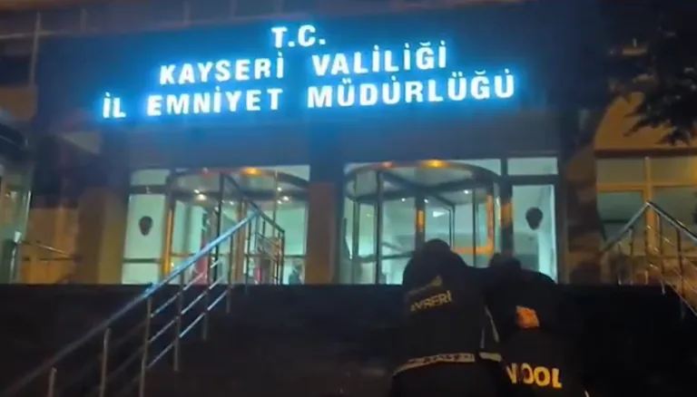 Kayseri’de Uyuşturucu Operasyonu! Binlerce Uyuşturucu Hap Ele Geçirildi, 3 Gözaltı — haber görseli