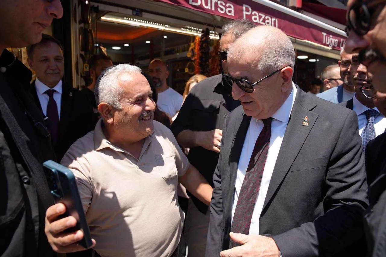 Zafer Partisi Lideri Kayseri’de! Ümit Özdağ Kayseri’de Esnaf ve Vatandaşlarla Buluştu — haber görseli