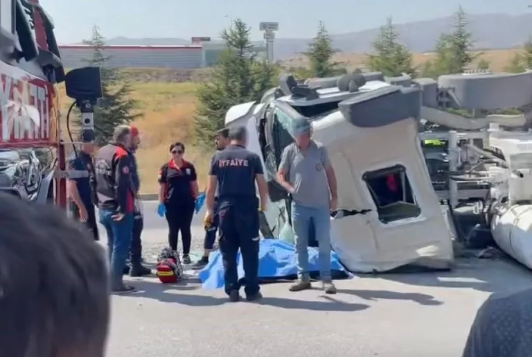 Mimarsinan OSB'de Beton Mikseri Devrildi, Sürücü Hayatını Kaybetti — haber görseli