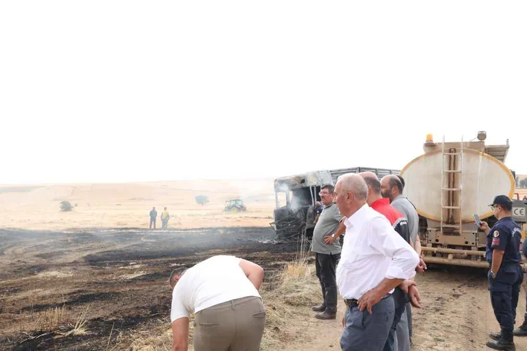Bünyan Sallık Mevkii'nde TIR Alev Alev Yandı — haber görseli
