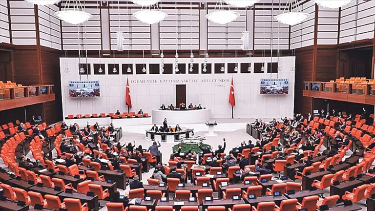 Fahiş Fiyat ve Stokçuluk Cezalarını Artıran Teklif Yasalaştı — haber görseli