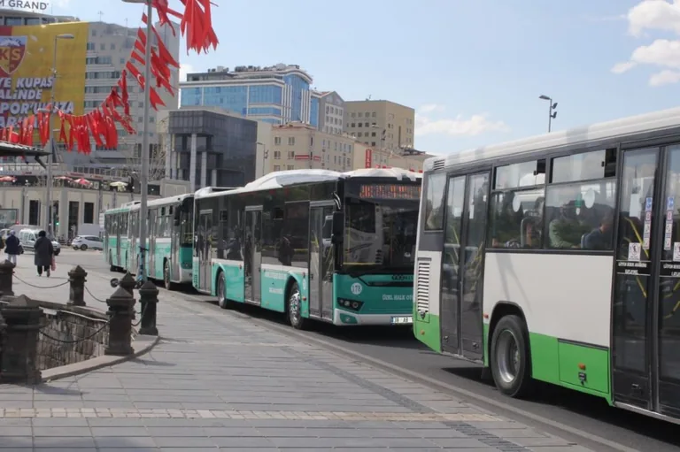 Toplu Taşımaya Zam — haber görseli