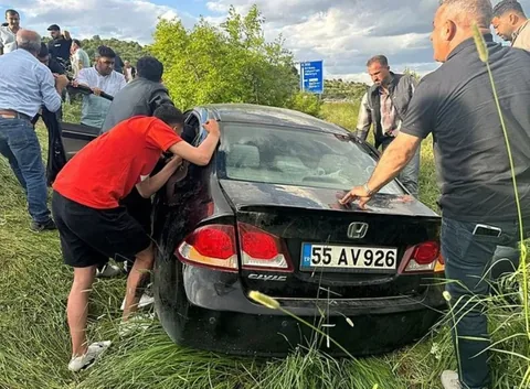 SonDakika Kaza... Adıyaman'da iki otomobilin çarpıştığı kazada 3 kişi öldü, 5 kişi yaralandı — haber görseli