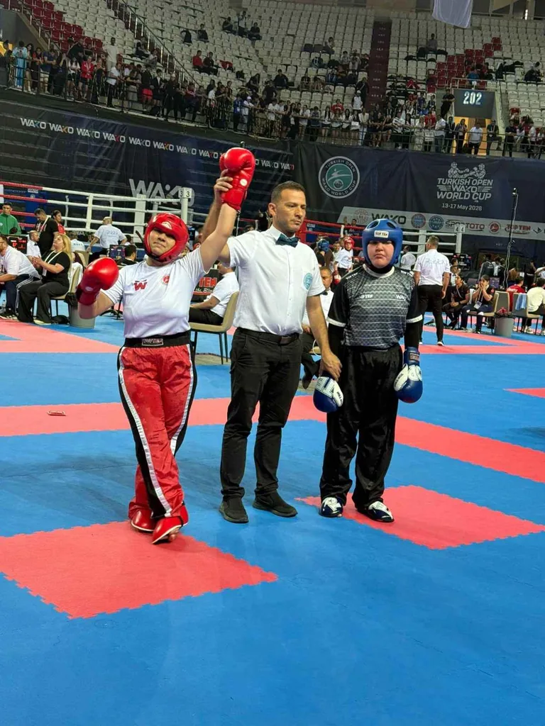 Kayseri Dünya Ringlerini Salladı: Kayserili Sporculardan Kick Boks Dünya Kupası'nda Önemli Başarı  — haber görseli