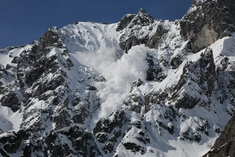 Meteoroloji'den buzlanma, don, çığ ve sis uyarısı — haber görseli