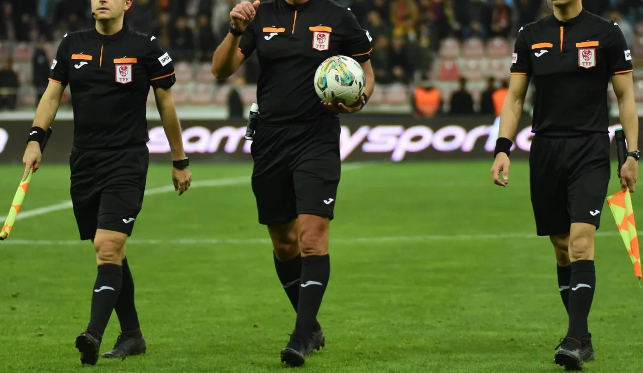 Başakşehir- Kayserispor maçını Oğuzhan Çakır yönetecek — haber görseli