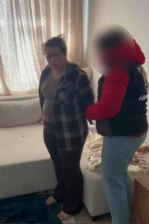 Şerife Yılmaz! Nam-ı diğer BinbirSurat Şerife Yakalandı! Ankara'da Akıl Almaz Dolandırıcılık — haber görseli