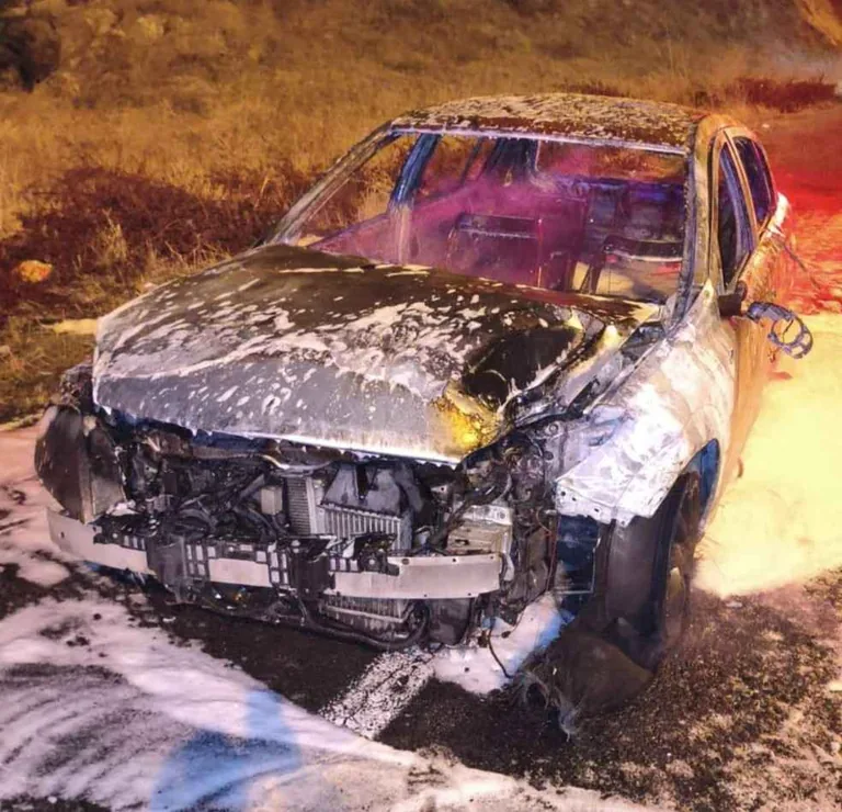 Boğazköprü Yakınlarında Feci Kaza! 2 Otomobil Çarpıştı: Biri Alev Aldı, Diğeri Şarampole Uçtu — haber görseli