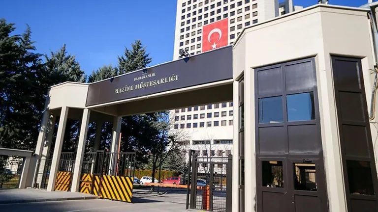 CHP İzmir Milletvekili'nin 500 Araç İddiasına Bakanlıktan Yalanlama — haber görseli