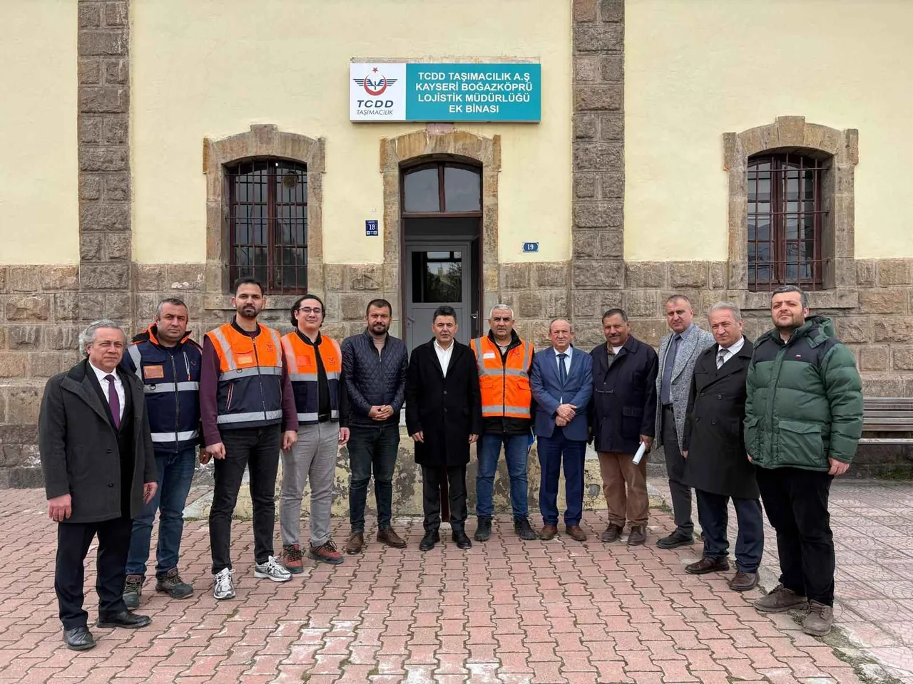 Ulaştırma Memur-Sen Kayseri Şubesi’ne Bakan Yardımcısı Osman Poyraz'dan Ziyaret  — haber görseli