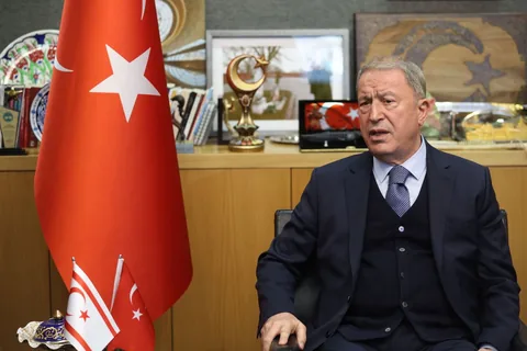 HULUSİ AKAR’DAN AVRUPA’YA SERT MUHTIRA: "İŞGALCİ DEĞİL, GARANTÖRÜZ!" — haber görseli