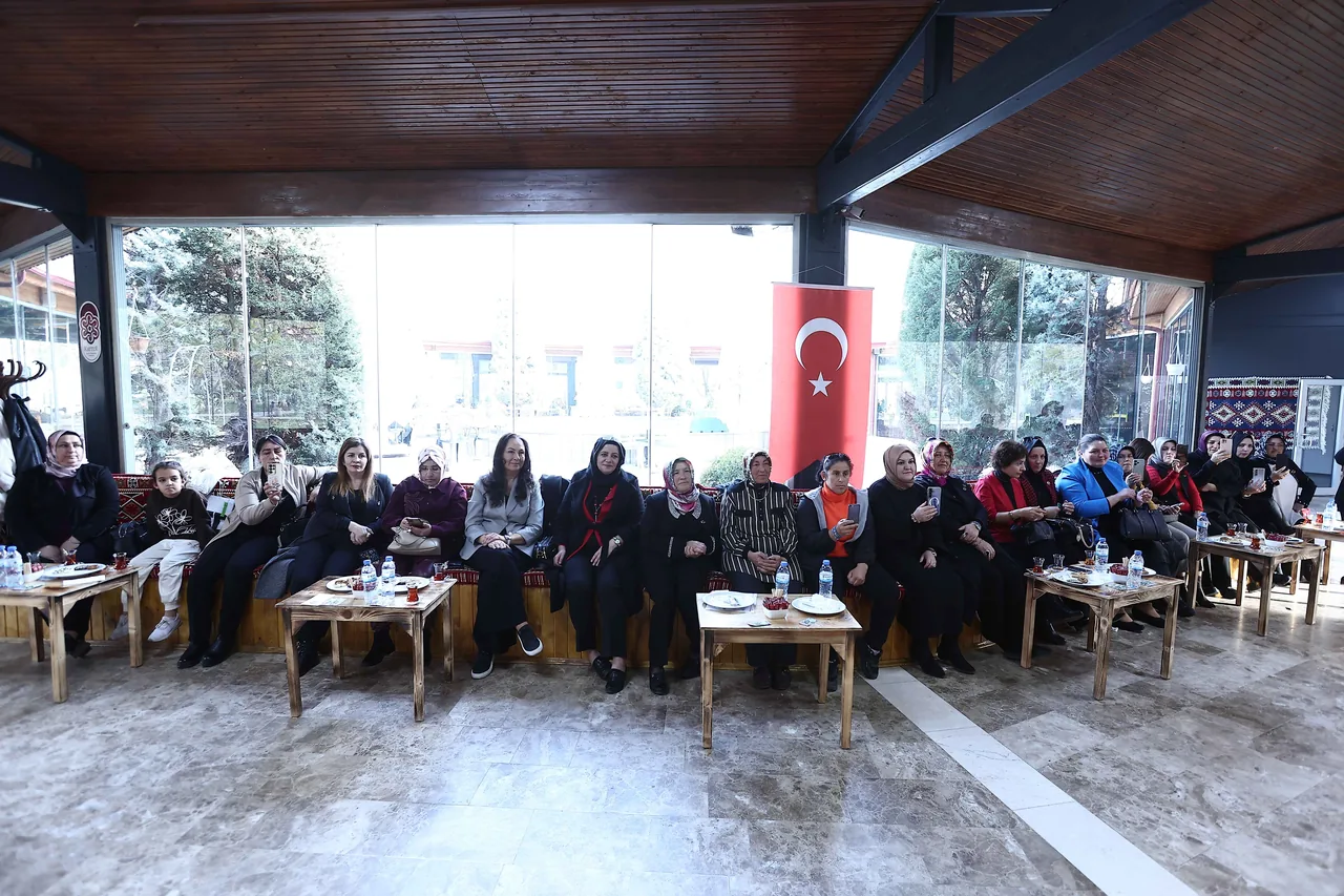Kayseri Büyükşehir Belediyesi, Kadın Muhtarları Seçme ve Seçilme Hakkının 91. Yılında Bir Araya Getirdi — haber görseli