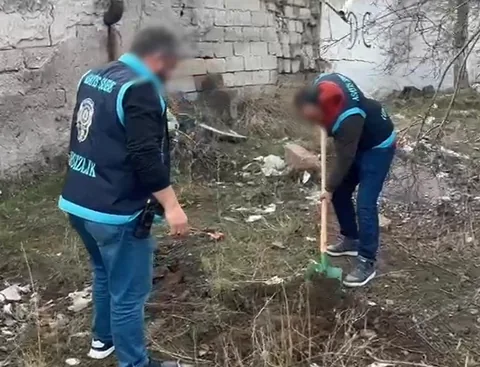 Hızlı ve Eşekli! Kayseri İldem'de Trajikomik Soygun: Forkliftle Girdi, Eşekle Kaçtı! — haber görseli