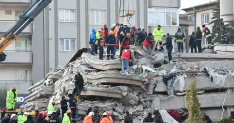 6 Şubat! Depremin Ardından 2 Yıl: Kaybedilen Canlar, Yıkılan Hayatlar — haber görseli