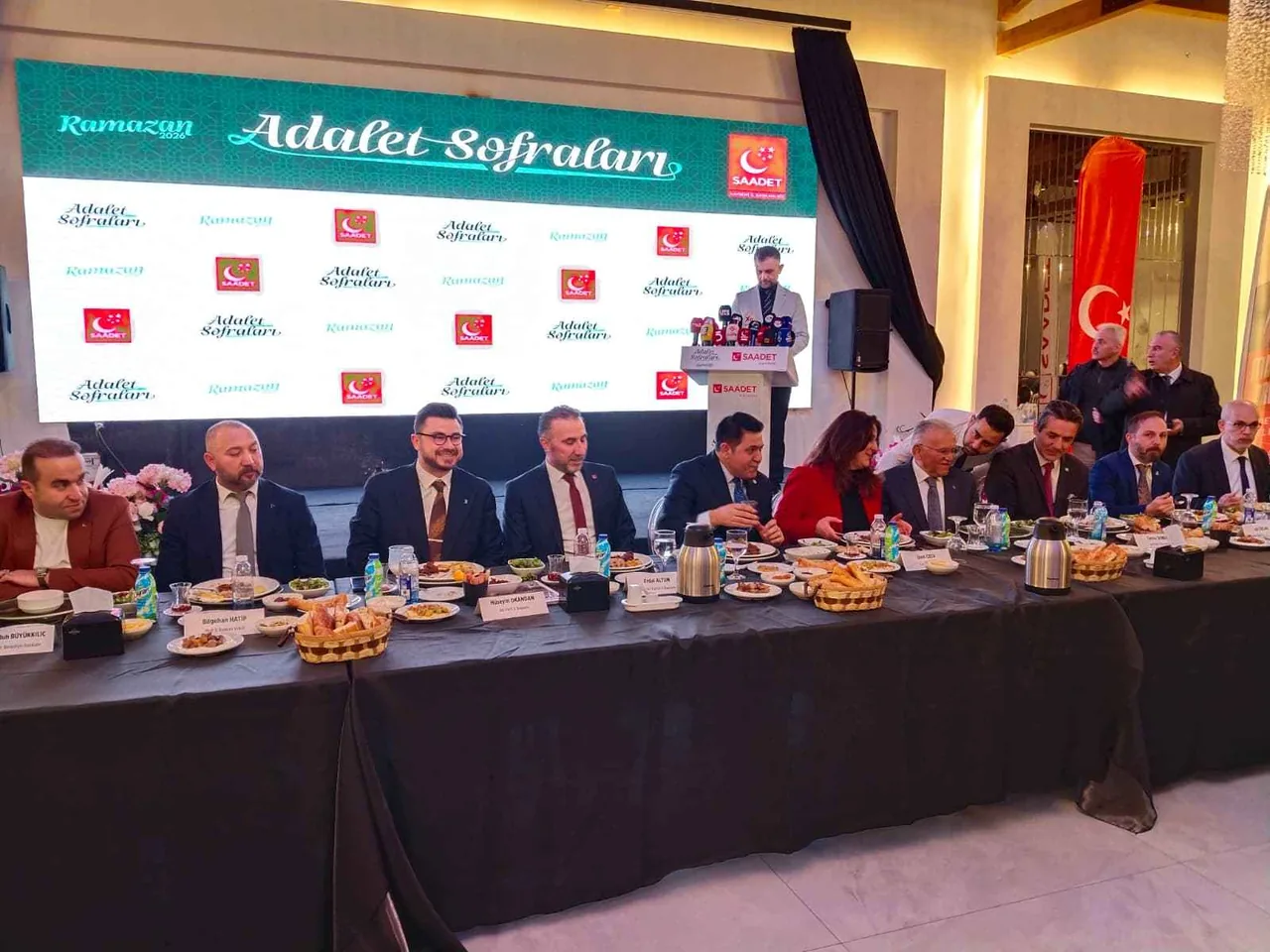 Saadet Partisi, siyasi partilerle ‘Adalet Sofraları’nda buluştu — haber görseli