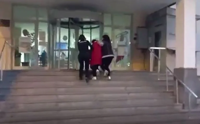 Kayseri'de Silahla Tehdit Suçundan 12 Yıl 1 Ay Hapis Cezası Bulunan Kadın Firari Yakalandı — haber görseli
