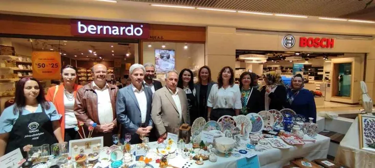 Talas Halk Eğitim Merkezi'nin Yıl Sonu Sergisi Büyük İlgi Gördü — haber görseli
