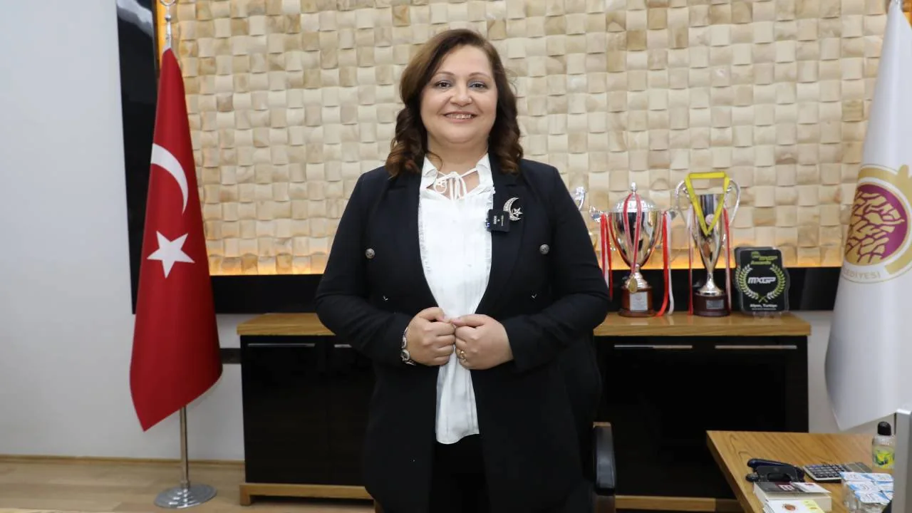 Afyonkarahisar Belediye Başkanı Burcu Köksal Ak Partiye Mi Katılıyor? — haber görseli