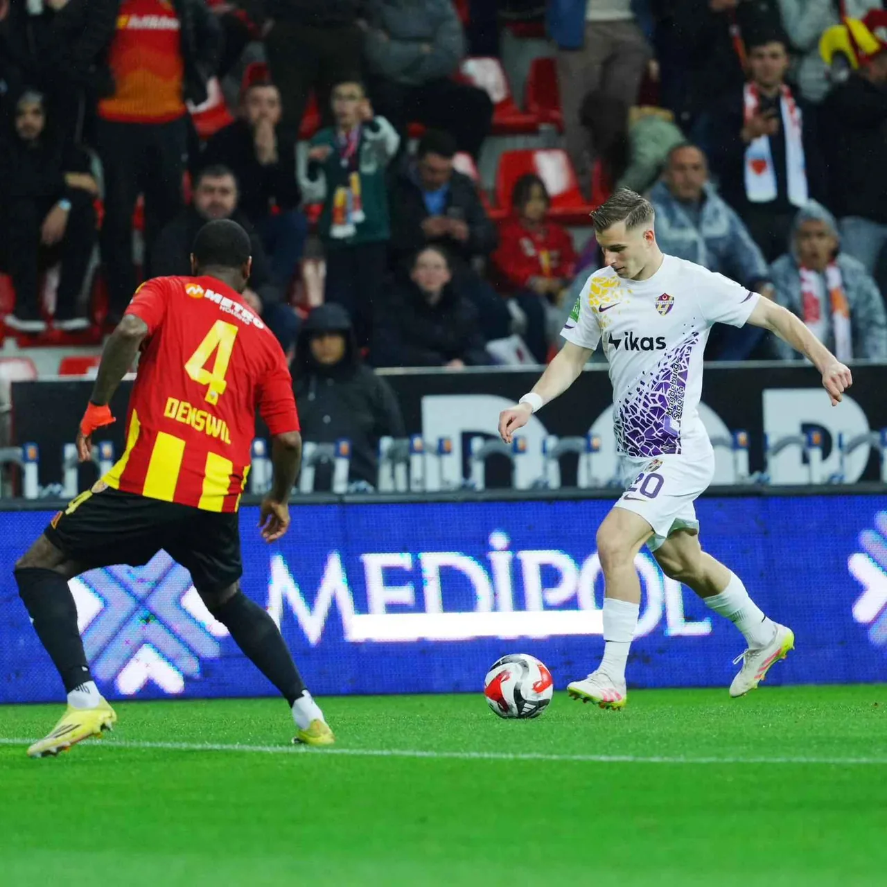 Süper Lig ekibimiz Kayserispor, sahasında karşılaştığı Eyüpspor ile 1-1 berabere kaldı — haber görseli