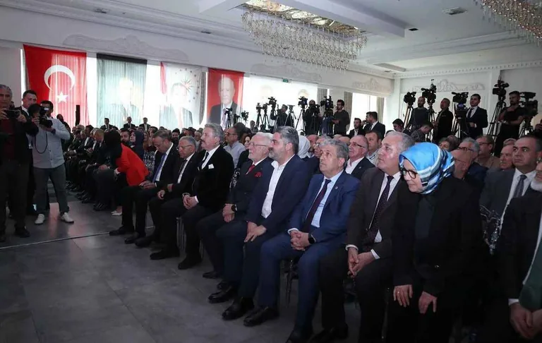 Mustafa Palancıoğlu, Projelerini Açıkladı: Melikgazi'ye Kamp Merkezi ve Çocuk Üniversitesi Geliyor — haber görseli