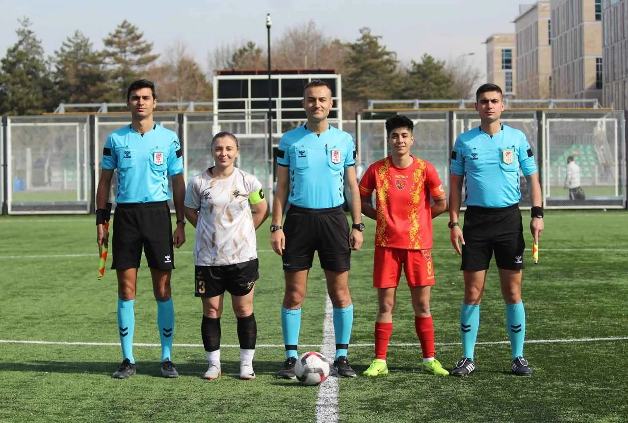 Kayseri’nin Sultanları Süper Lig’de Gaziantep’e Gol Yağdırdı: 5-1 — haber görseli