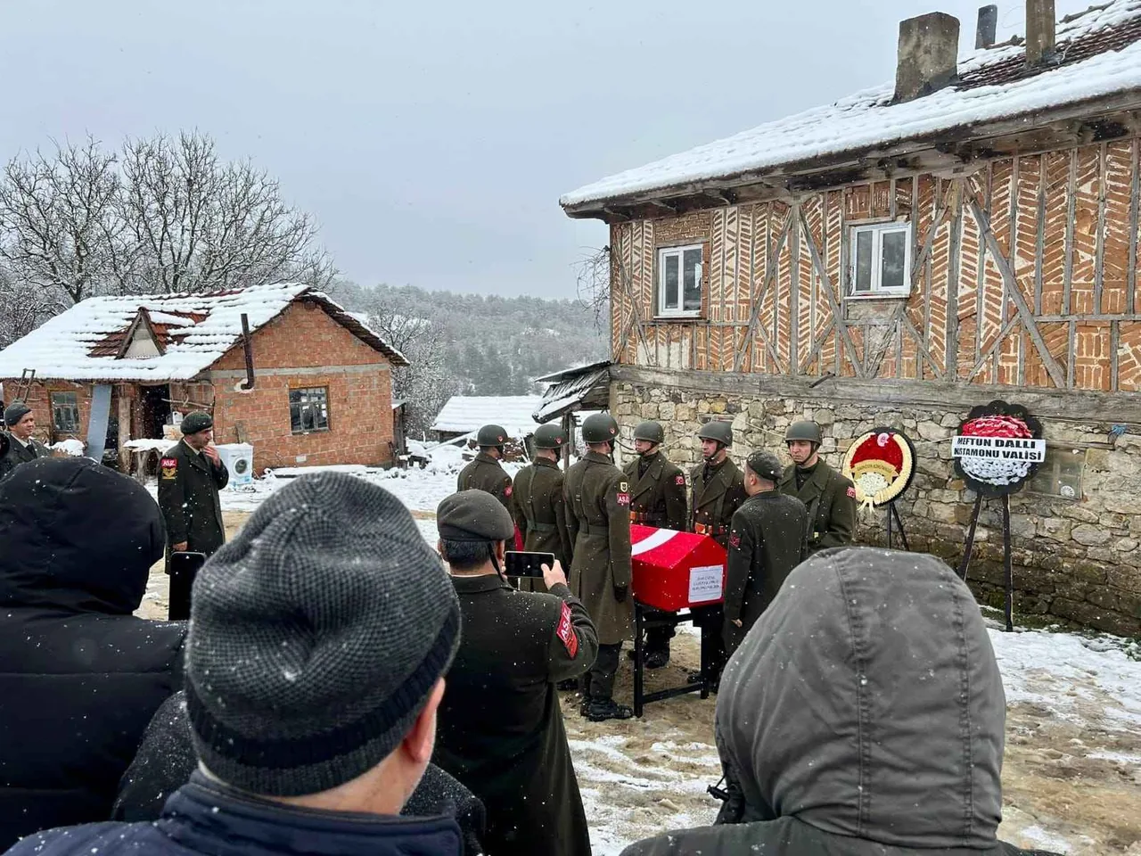 Gazimiz Ferdi Çatal, Kastamonu'da son yolculuğuna uğurlandı  — haber görseli