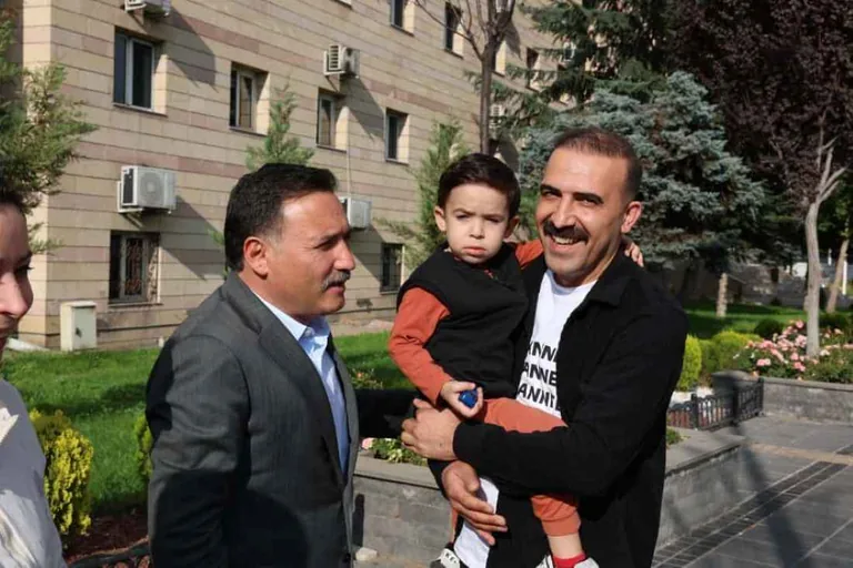 Kayseri Valisi Gökmen Çiçek Vatandaşlarla bir araya gelmeye devam ediyor — haber görseli