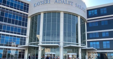 Öz Babasını Bıçaklayarak Ölümüne Sebebiyet Veren Şahsın Yargılanmasına Devam Edildi — haber görseli